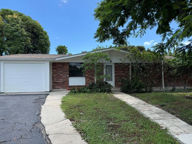 3651 Bahama Road, Cabana Colony