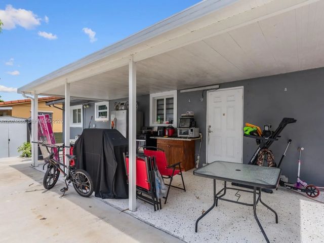 4 of 22 - 740 Nw 32nd Court, Miami, FL