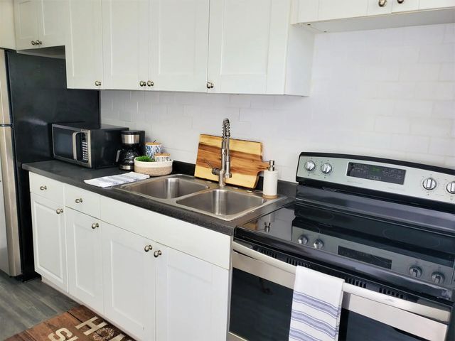 4 of 51 - 413 Se 23rd Street, Fort Lauderdale, FL