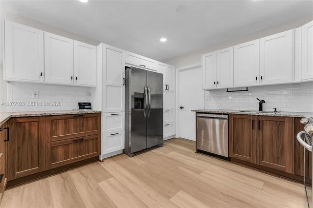 4 of 35 - 3940 Nw 5th Street, Coconut Creek, FL
