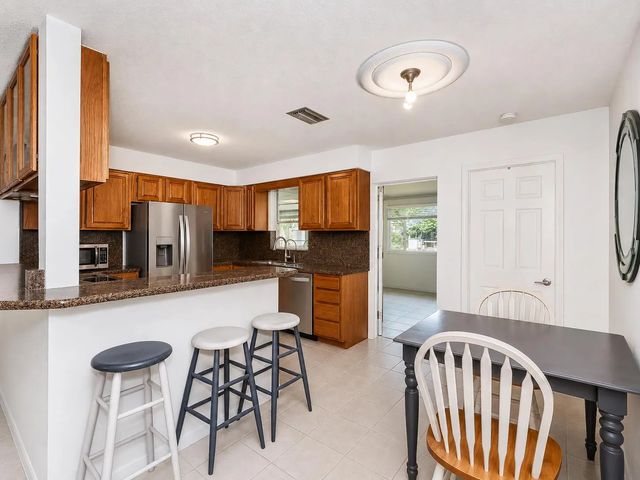 5 of 32 - 4521 Sw 42nd Terrace, Dania Beach, FL