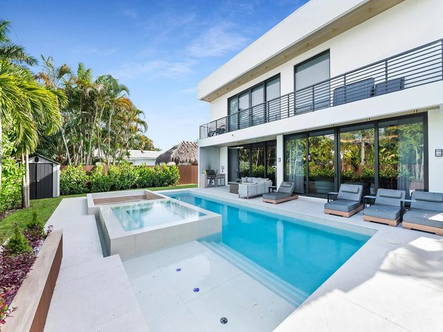3 of 43 - 728 Ne 17th Terrace, Fort Lauderdale, FL