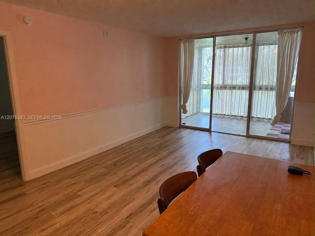 4 of 18 - 9420 Poinciana Place #206, Davie, FL
