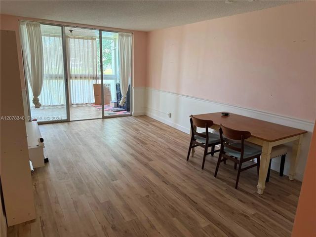 5 of 18 - 9420 Poinciana Place #206, Davie, FL