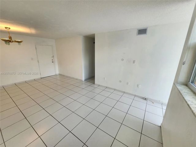 3 of 15 - 9400 W Flagler Street #309, Miami, FL