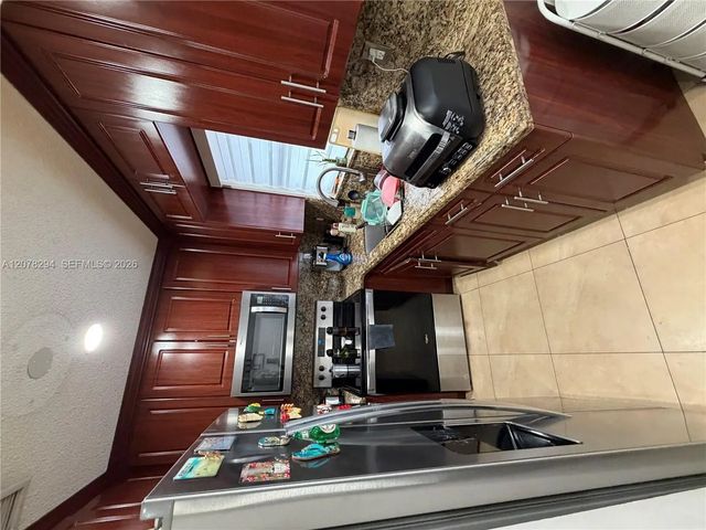 5 of 29 - 5935 W 26th Avenue #204, Hialeah, FL