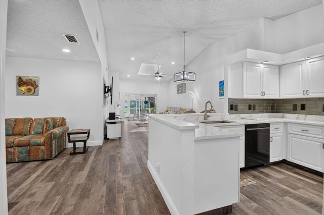 5 of 73 - 6427 Pointe Pleasant Circle, Delray Beach, FL