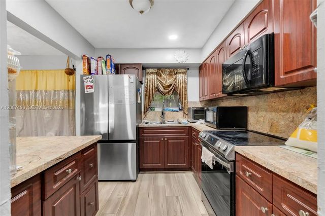 2 of 20 - 6921 Taylor Street, Hollywood, FL