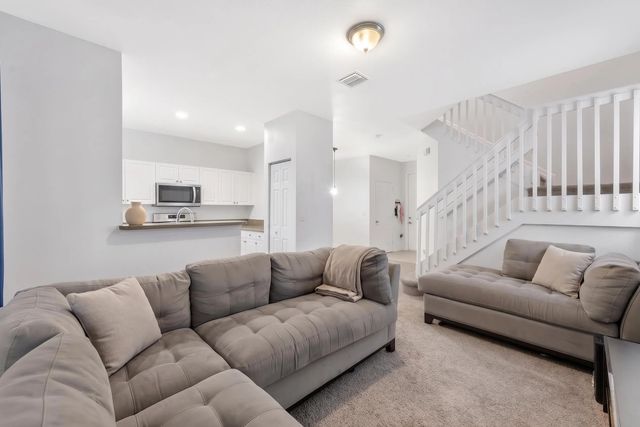 5 of 37 - 2022 Island Drive, Riviera Beach, FL
