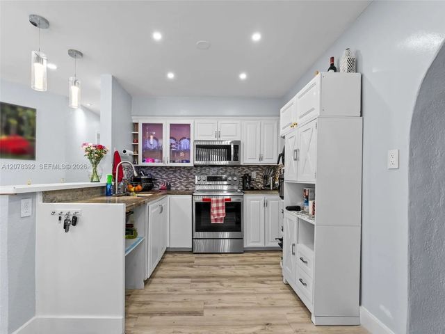 6432 Perry Street, Hollywood