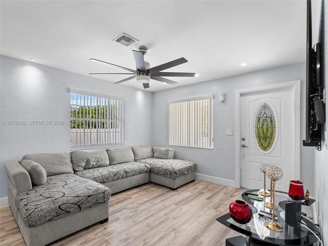 5 of 29 - 6432 Perry Street, Hollywood, FL