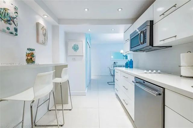 5 of 24 - 3901 S Ocean Drive #2h, Hollywood, FL