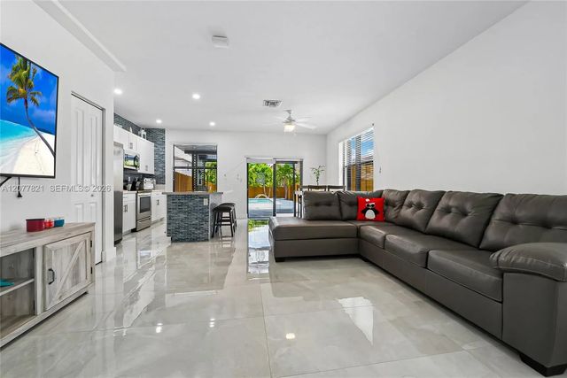 4 of 15 - 24980 Sw 107 Court, Homestead, FL