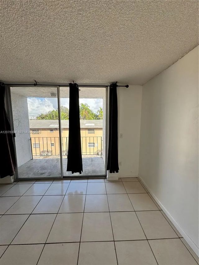 3 of 18 - 12105 Ne 6th Avenue #304, North Miami, FL