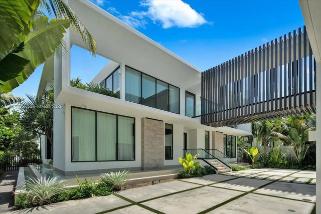 3 of 45 - 375 N Hibiscus Drive, Miami Beach, FL
