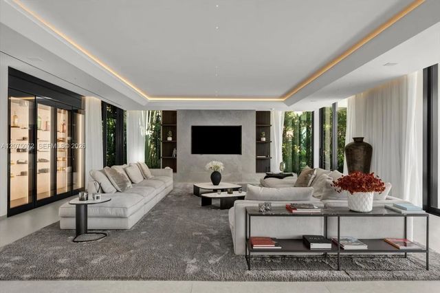 4 of 45 - 375 N Hibiscus Drive, Miami Beach, FL