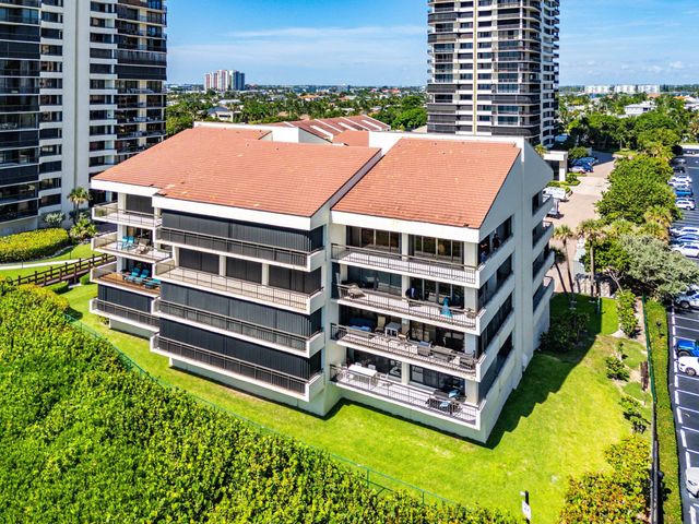 3 of 40 - 4050 N Ocean Avenue #401, Singer Island, FL