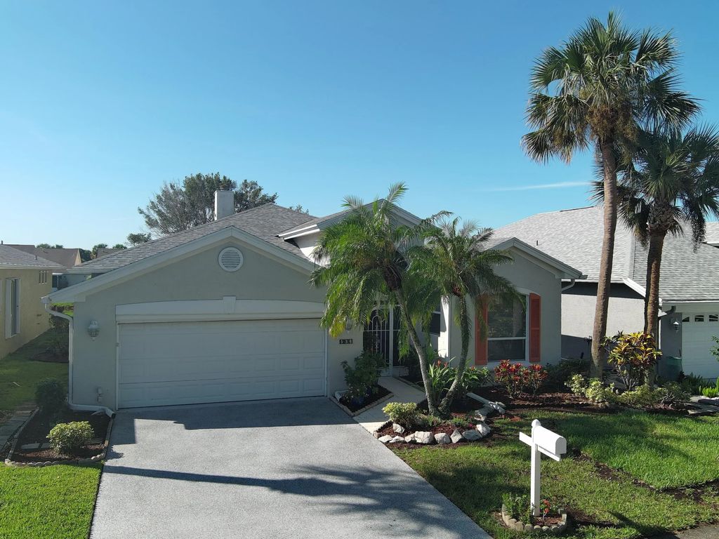 534 Nw Lambrusco Drive, Port St. Lucie