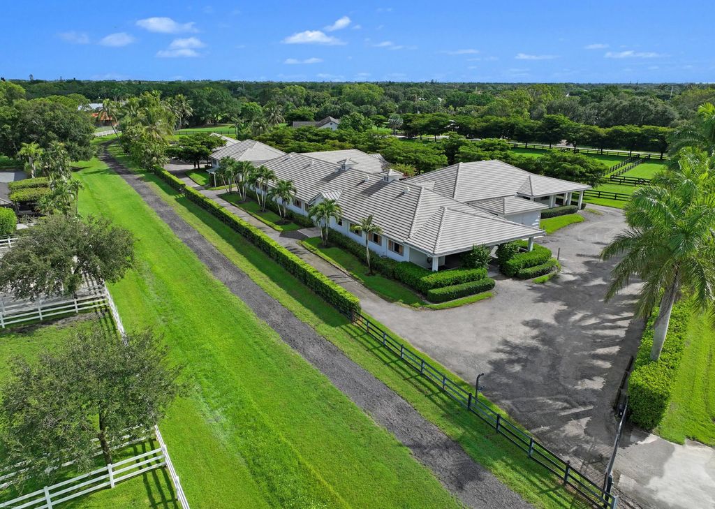 2389 King Terrace, Wellington