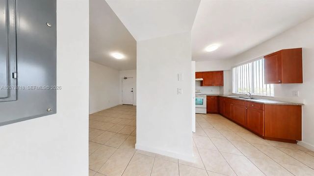 115 Sw 42nd Avenue #501, Miami