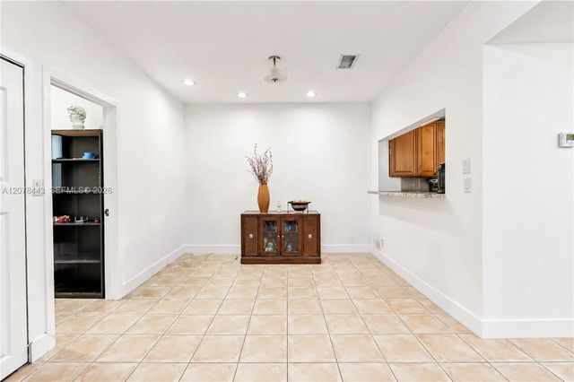 5 of 18 - 1501 Nw 94th Avenue #237, Pembroke Pines, FL