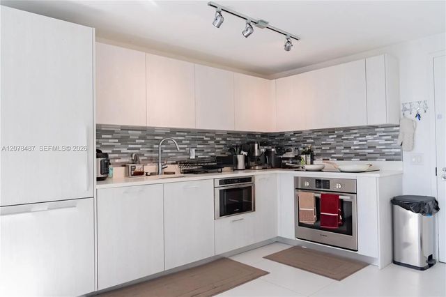 4 of 40 - 501 Ne 31st Street #1209, Miami, FL