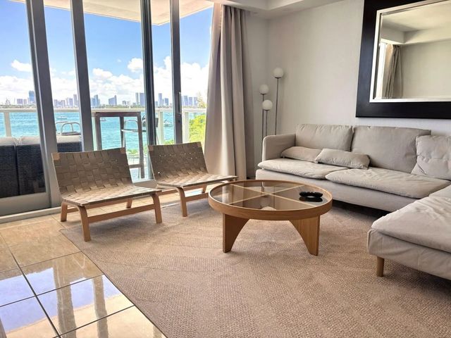 2 of 9 - 1000 West Avenue #314, Miami Beach, FL