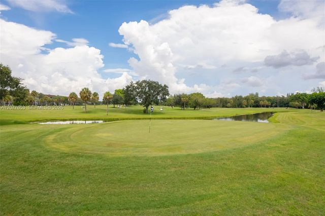 12601 Sw 13th Street #315g, Pembroke Pines