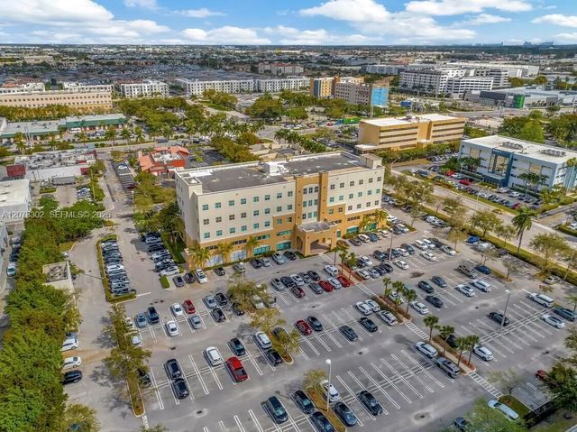 4 of 19 - 3650 Nw 82nd Avenue #ph506, Doral, FL