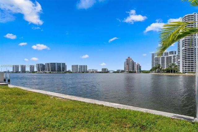 18970 N Bay Road, Sunny Isles Beach