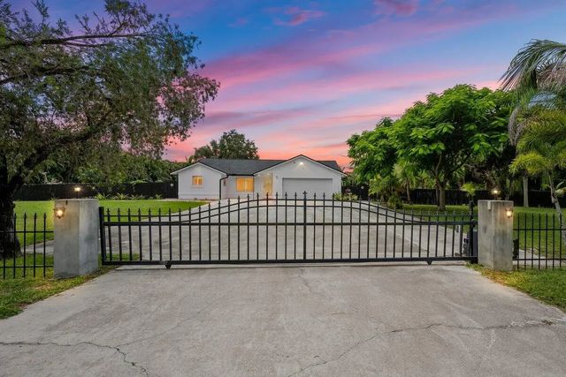 17120 42nd Road N, The Acreage