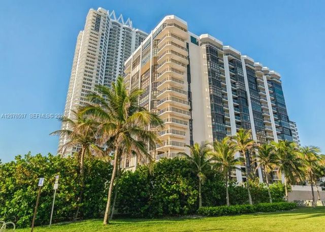 3 of 85 - 6423 Collins Avenue #1702, Miami Beach, FL