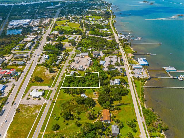 3 of 18 - 1654 N Central Avenue, Sebastian, FL