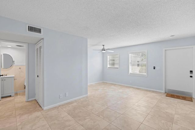5 of 27 - 1127 S Federal Highway #103, Lake Worth Beach, FL