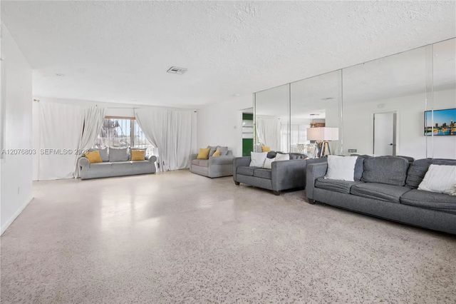 4 of 14 - 17530 Nw 27th Court, Miami Gardens, FL