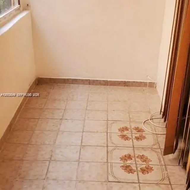 3 of 12 - 1305 W 46th Street #108, Hialeah, FL