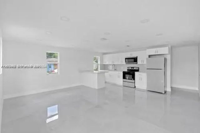 2 of 23 - 655 Sw 5th Street, Homestead, FL