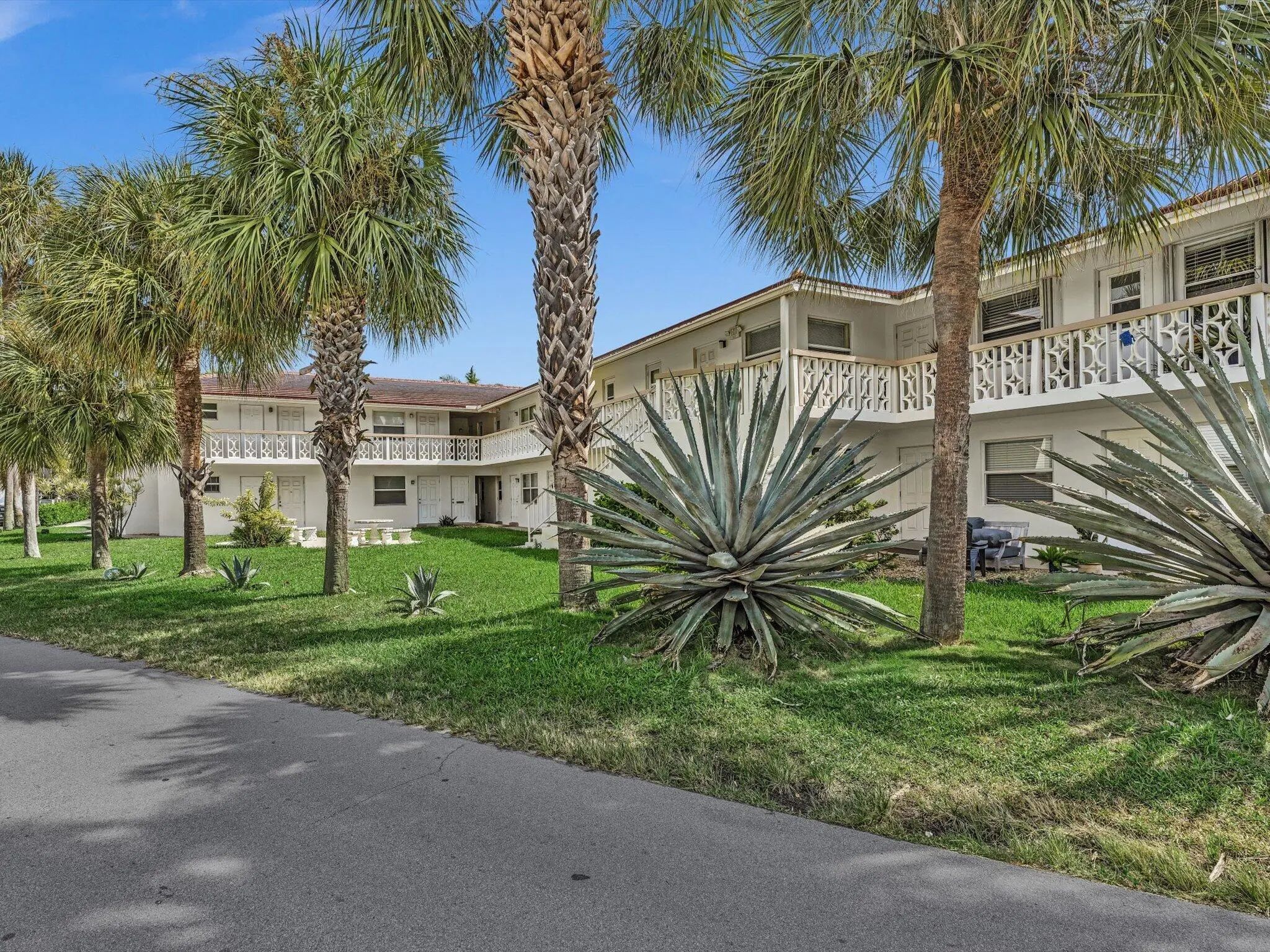 90 Ne 19th Avenue #8, Deerfield Beach