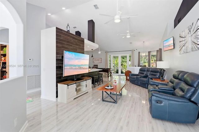 5 of 48 - 192 Sw Fernleaf Trail, Port St. Lucie, FL