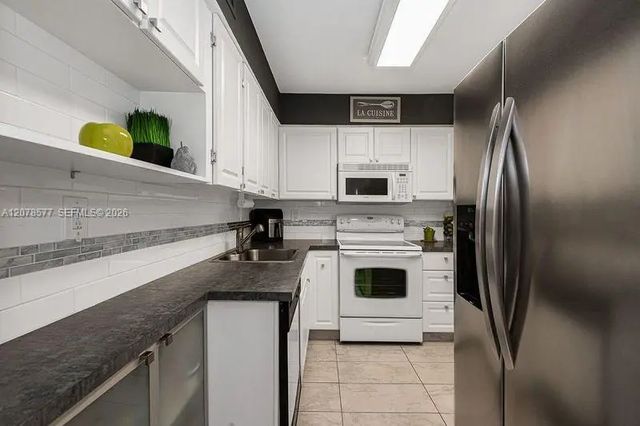 4 of 30 - 17800 Atlantic Boulevard #203, Sunny Isles Beach, FL