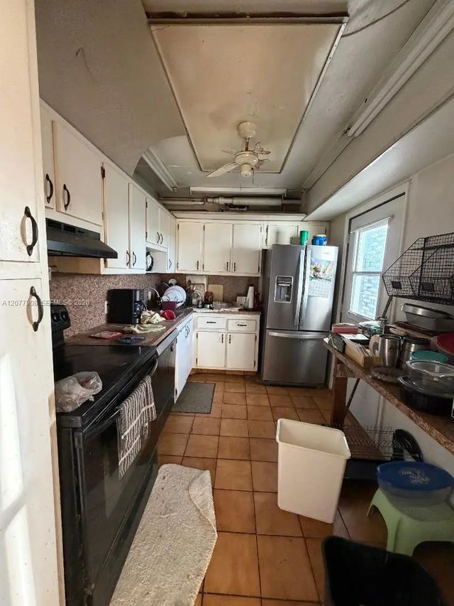 4 of 20 - 20500 W Country Club Drive #818, Aventura, FL
