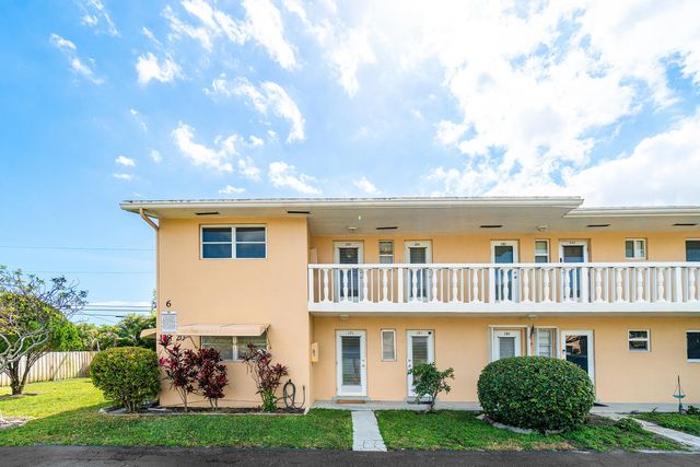 3 of 39 - 108 Ne 20th Avenue Ne #201, Boynton Beach, FL