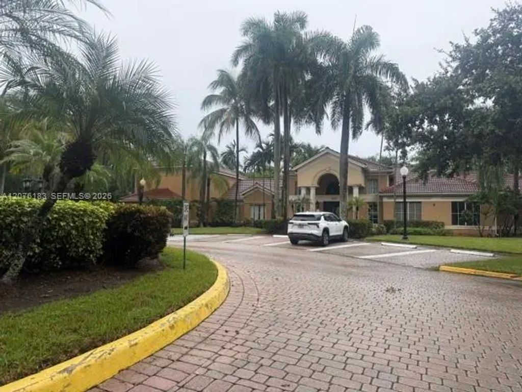 4211 San Marino #106, West Palm Beach