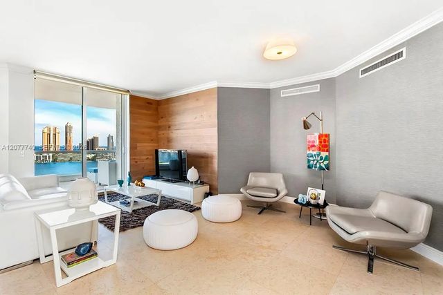 2 of 15 - 6000 Island Boulevard #2204, Aventura, FL