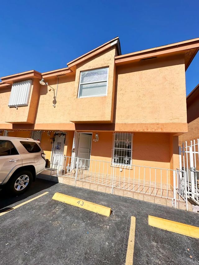 1701 W 42nd Place #43, Hialeah