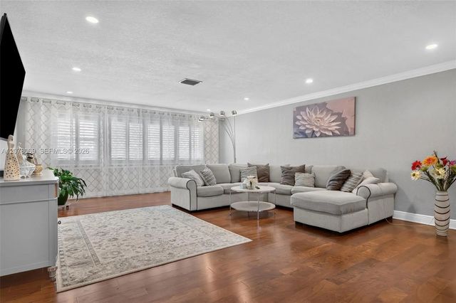 3 of 24 - 329 Se 3rd Street #501t, Hallandale Beach, FL