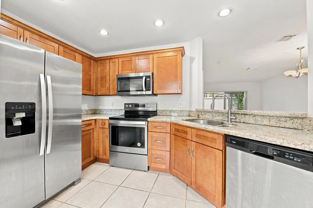 2 of 47 - 4441 Sw 11th Place, Deerfield Beach, FL