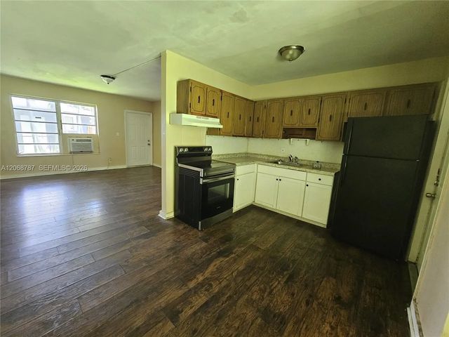 5 of 21 - 3451 Nw 2nd Street, Lauderhill, FL
