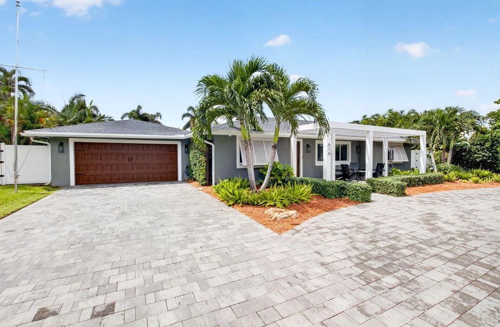 916 Sw 36th Court, Boynton Beach