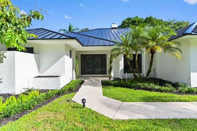 2 of 49 - 10 Alnwick Road, Palm Beach Gardens, FL
